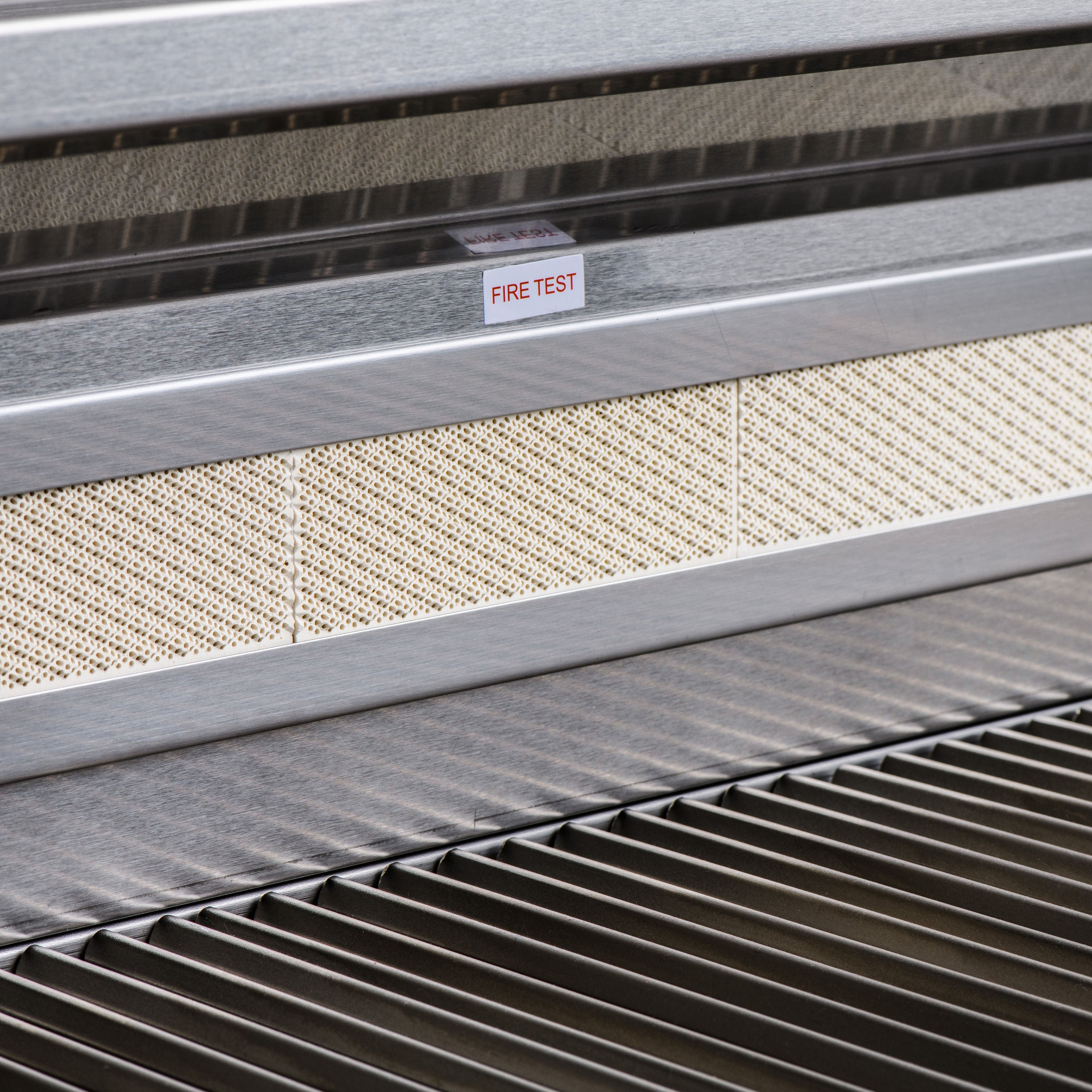 Blaze Premium LTE+ 32-Inch 4-Burner Built-In Gas Grill w/ Ceramic Flame Tamers – Enhanced Grilling Performance