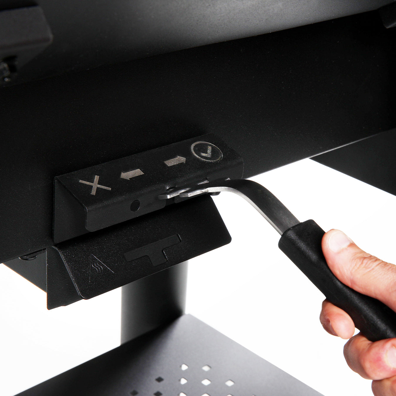 Broil King Regal Pellet 500 PRO with Infrared Fuel Sensor & Rotisserie Kit – Advanced Grilling & Smoking Precision