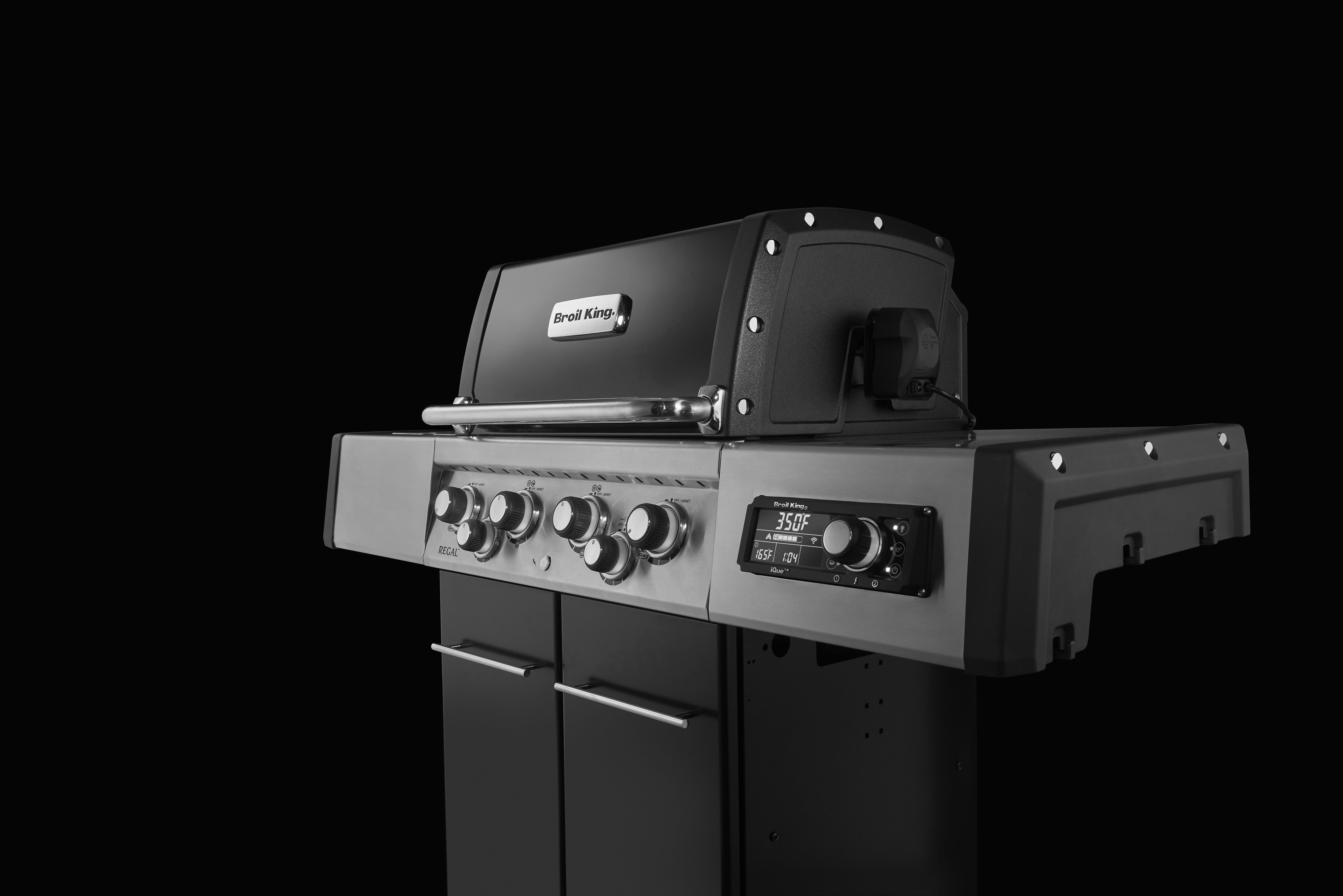 Broil King Regal Q 490 Pro IR with iQue Technology – Advanced Grilling Precision