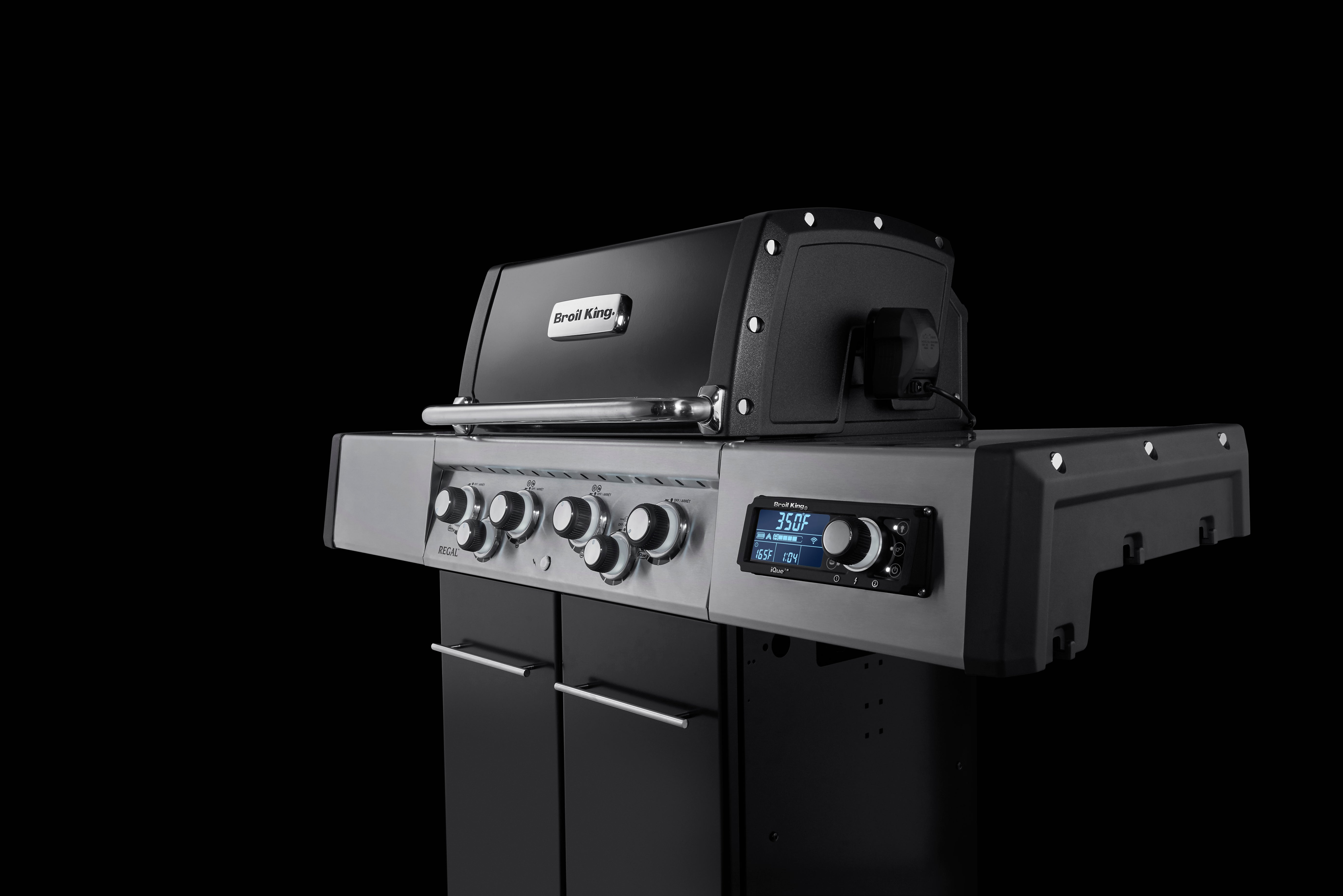 Broil King Regal Q 490 Pro IR with iQue Technology – Advanced Grilling Precision